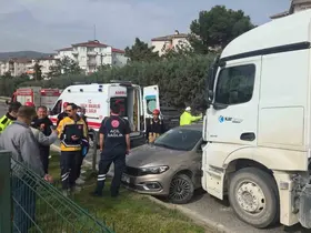 Önüne kattığı otomobili sürükledi
