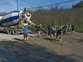 Ordu’da beton yol çalışmaları devam ediyor
