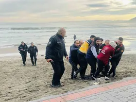 Ordu’da denize atlayan kadını itfaiye kurtardı

