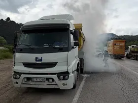 Ordu’da seyir halindeki hafriyat kamyonunda yangın
