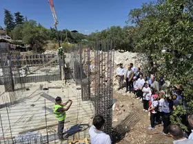 Orhaneli’de yarı olimpik yüzme havuzu temeli atıldı
