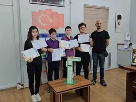 Ortaokul öğrencilerinden nefes aldıran proje; hava kirliliğine çözüm sokak lambası
