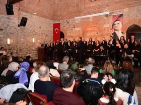Osmangazi Belediyesi’nden türkülerle dolu unutulmaz konser
