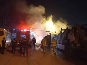 Osmangazi’de gece saatlerinde yangın paniği: 1 yaralı
