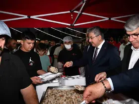 Osmaniye’de Ahilik ruhu konteyner çarşıda canlandı
