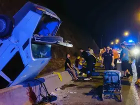 Osmaniye’de aynı yönde iki otomobil kaza yaptı: 3 yaralı
