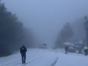 Osmaniye’de dolu yağışı yolları beyaza bürüdü
