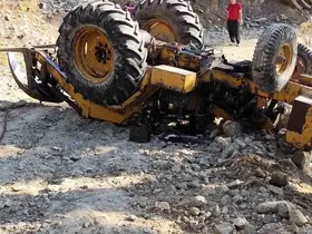 Osmaniye’de iş makinesi devrildi, operatör yaralandı
