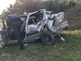 Osmaniye’de minibüs ile otomobil çarpıştı: 2 yaralı
