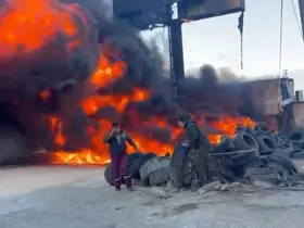 Oto lastikçide yangın: D-400’ü kara dumanlar kapladı
