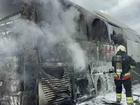 Otobüs yangınında 13 yolcu ve 3 personel ölümden döndü
