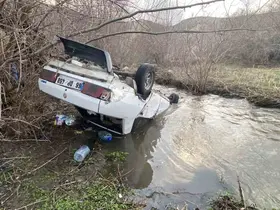 Otomobil dere yatağına uçtu, sürücü yaralandı
