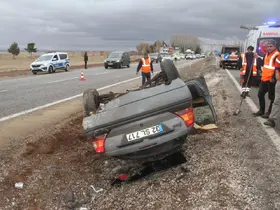 Otomobil devrilmesiyle 6 kişi yaralandı
