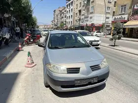 Otomobil elektrikli bisiklete çarptı: 1 yaralı
