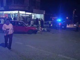 Otomobil ile motosiklet çarpıştı: 3 yaralı
