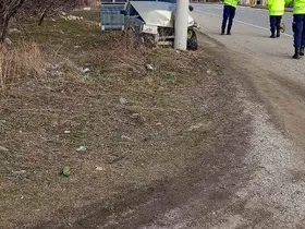 Otomobil mopedle çarpıştı: Anne hayatını kaybetti, oğlu ağır yaralandı
