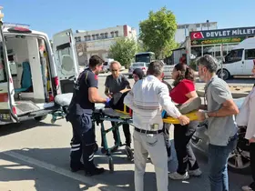 Otomobil yaya geçidinde yayaya çarptı: 1 yaralı
