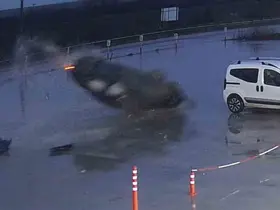 Otomobilin 60 metre boyunca defalarca takla attığı kaza kamerada
