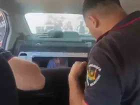 Otomobille aradıkları çocuk bagajdan çıktı
