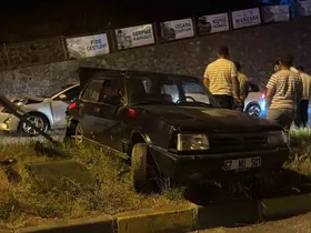 Otomobille çarpışan araç metrelerce sürüklendi
