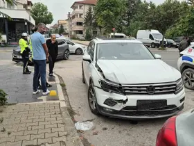 Otomobiller çarpıştı: 1 yaralı
