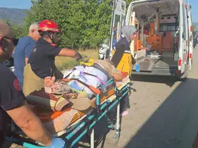 Otomobiller kafa kafaya çarpıştı: 4 yaralı
