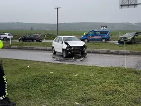 Otomobillerin çarpışması sonucu 7 kişi yaralandı