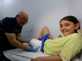 Özge protez bacağına kavuşuyor okula gitmek için gün sayıyor
