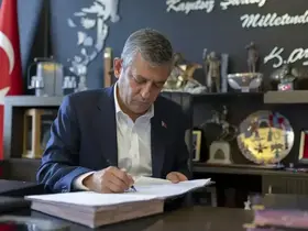 Özgür Özel istifa etti: Yeni partisinin logosu belli oldu