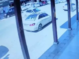 Park halindeki araçlara çarpan alkollü sürücüye 50 bin lira ceza
