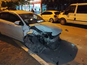 Park halindeki araçları hurdaya çevirdi, 3.41 promil alkollü çıktı
