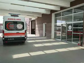 Parkta dengesini kaybeden kişi demire çarparak yaralandı
