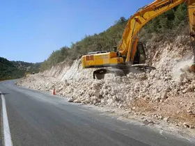 Pazarcık’ta yol çalışması
