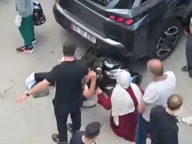 Pendik’te motosiklet otomobile çarptı: 1 yaralı
