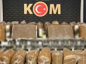 Polis 60 bin adet makaron ele geçirdi
