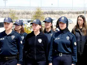 Polis Okulu Yerleşkesinde fidanlar toprakla buluşturuldu
