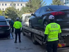 Polis sanal devriye ile drift yaptığını tespit ettiği sürücülere 46 bin TL ceza kesti
