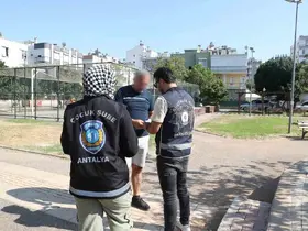 Polisten okul çevreleri ve servis araçlarında sıkı denetim
