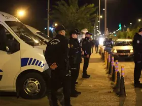 Polisten üniversite çevresinde asayiş ve trafik uygulaması
