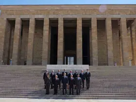 Polonya Cumhurbaşkanı Nawrocki, Anıtkabir’i ziyaret etti

