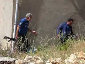 Pompalı tüfekle yaraladığı kişinin ardından polisle birlikte boş kartuş aradı
