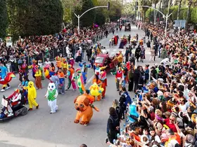 Portakal Çiçeği Karnavalı’nda renkli kortej

