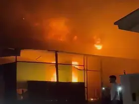 Prefabrik evlerde korkutan yangın
