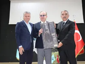 Prof. Dr. Cihat Yaycı’dan mavi vatan, Doğu Akdeniz ve Kıbrıs politikalarına ilişkin çarpıcı açıklamalar
