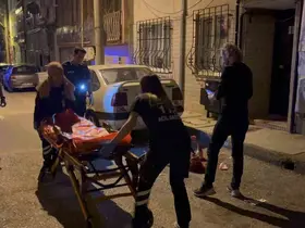 Psikolojik sorunları olan adam hem kendini hem annesini bıçakladı
