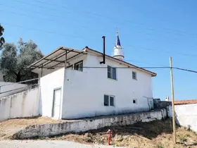 Psikolojik sorunları olan ve istifa eden imamın lojmanından tonlarca çöp çıktı
