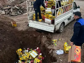 Raflarda satılmayı bekleyen 465 kilogram ürün toprağa gömülerek imha edildi
