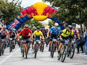 Red Bull Geç Kalma bisiklet tutkunlarını Adalar’da buluşturdu
