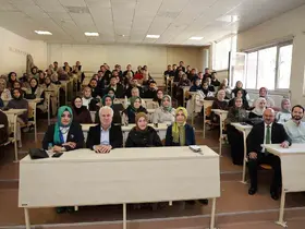 Rektör İlahiyat Fakültesi öğrencilerinin dersine konuk oldu
