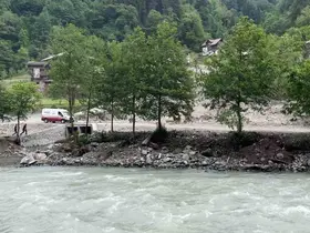 Rize’de aranan kayıp şahıs ölü bulundu, arama çalışmasına katılan ekibin botu devrildi, 1 personel hayatını kaybetti
